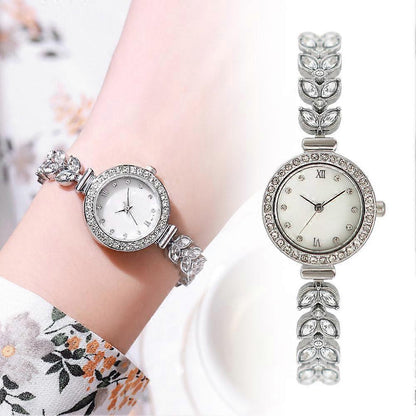 Women’s Diamond Quartz Watch – Where Elegance Meets Accuracy