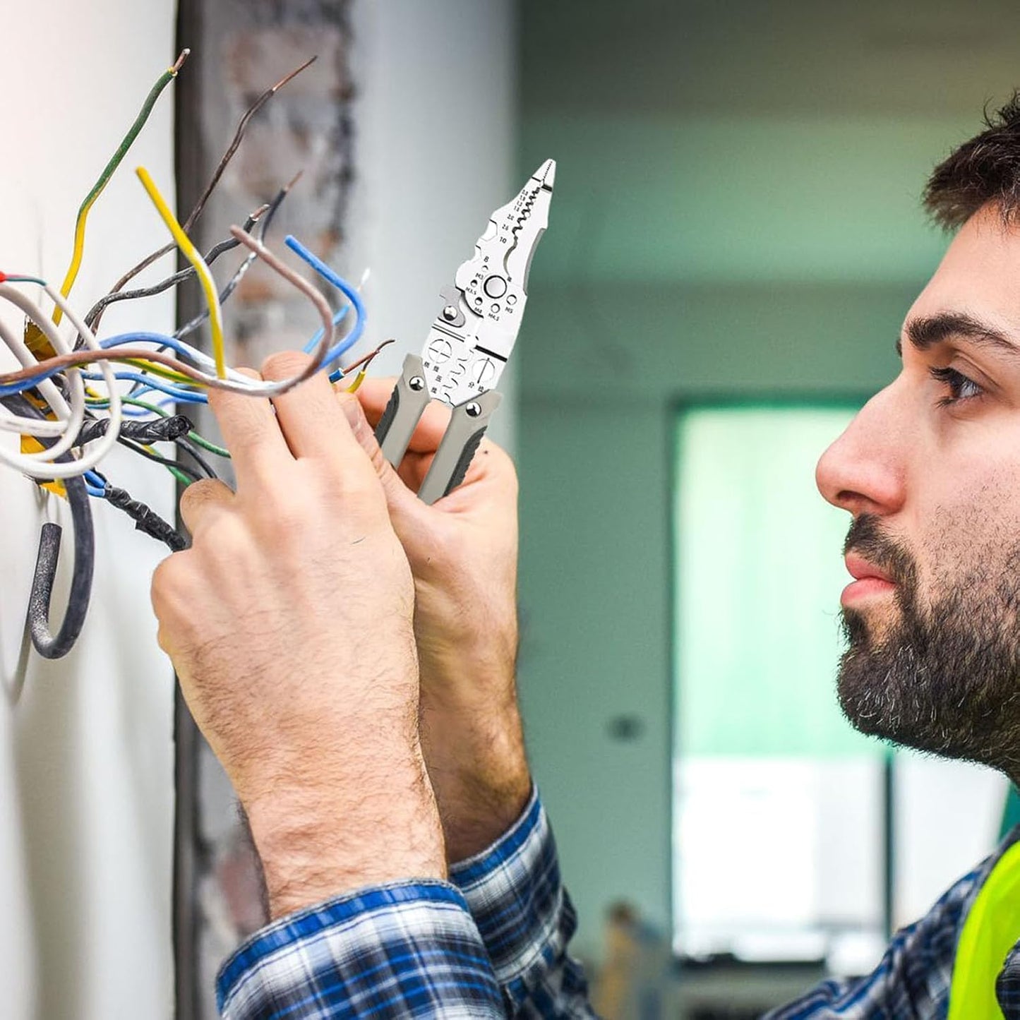 3-in-1 Wire Stripper, Crimper & Cable Cutter – All-in-One Electrical Tool