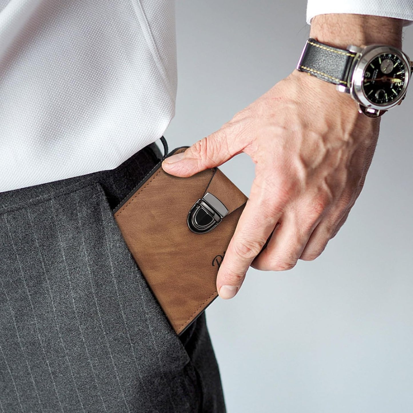 Stay Organized in Style — Men’s Long Capacity Wallet