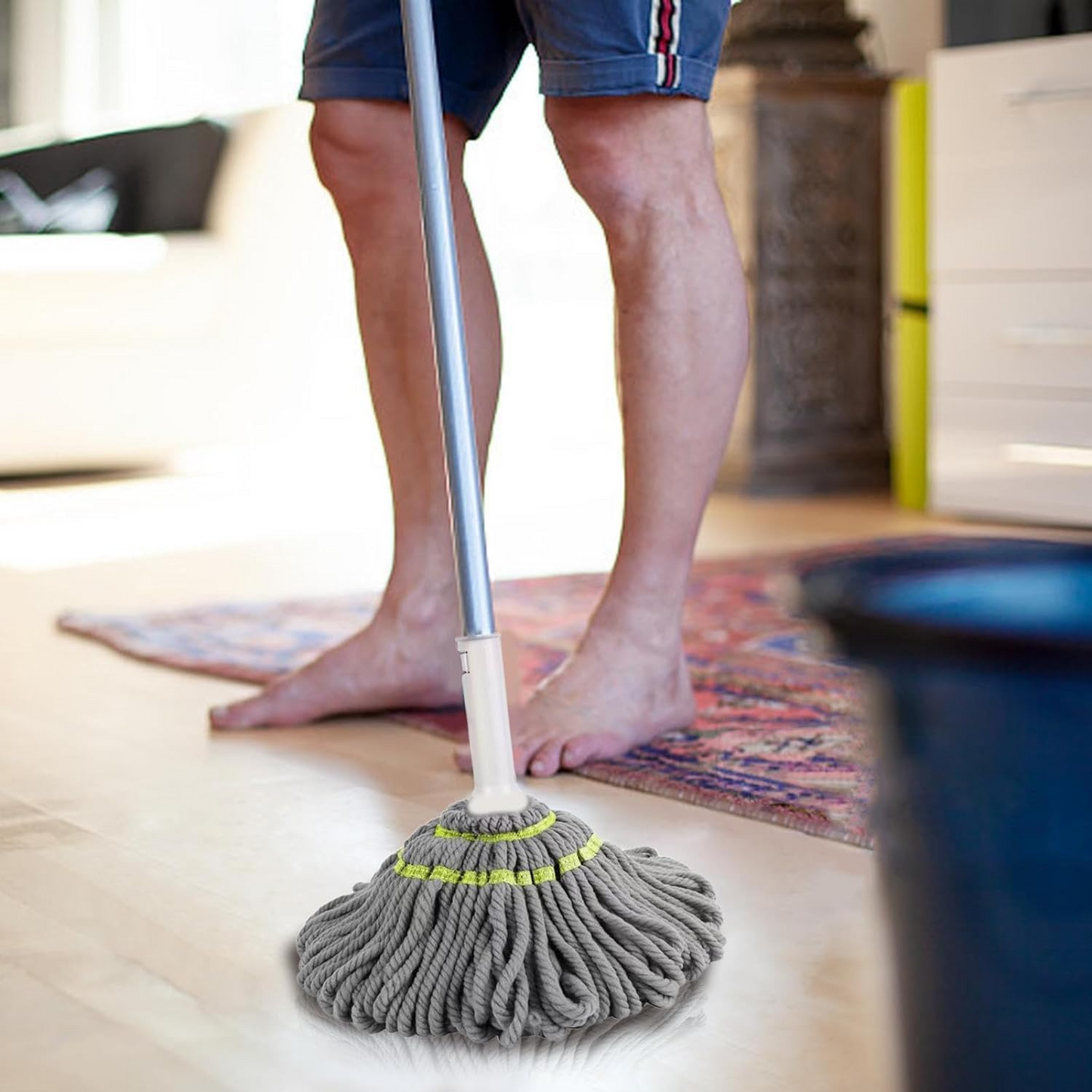 Microfiber Twist Mop – Self-Wringing Floor Cleaning Solution