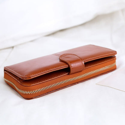 Women’s Leather Clutch Wallet – Style, Space & Security in One!
