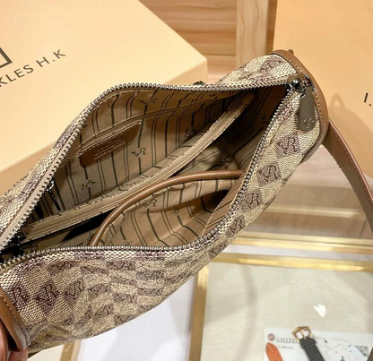 Crossbody Shoulder Bag – Fashionable Business & Travel Mini Bag