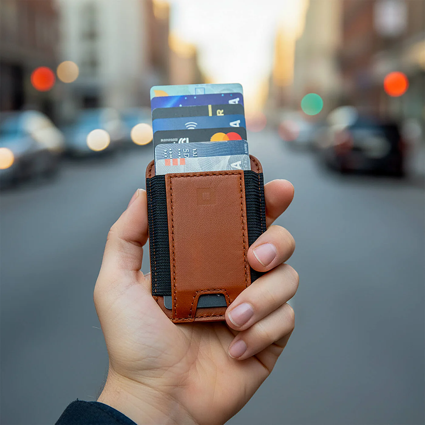Men’s Smart Wallet – Aluminum Carbon Fiber Pop-Up Card Holder